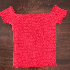 Hollister Scrunched Top! It is NOT a crop top.